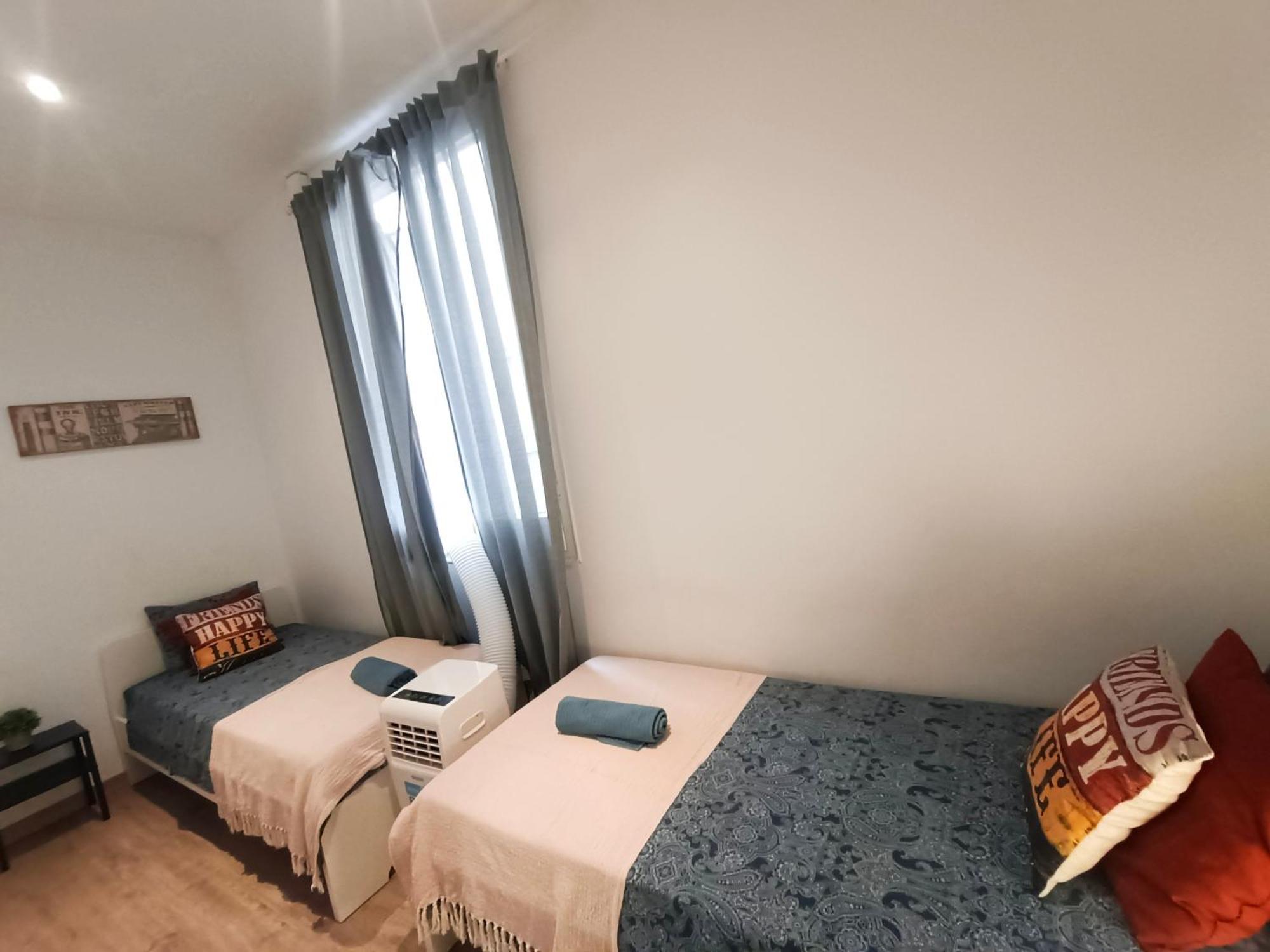 Private Room By El Born Barcelona Bagian luar foto